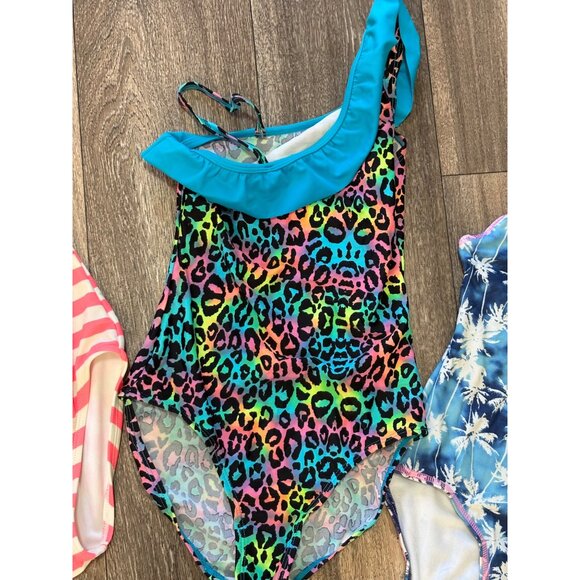 GIRLS SWIMSUIT ONE PIECE MIXED LOT SIZE 7 TROPICAL FLORAL ANIMAL PRINT SWIMWEAR - Picture 3 of 7